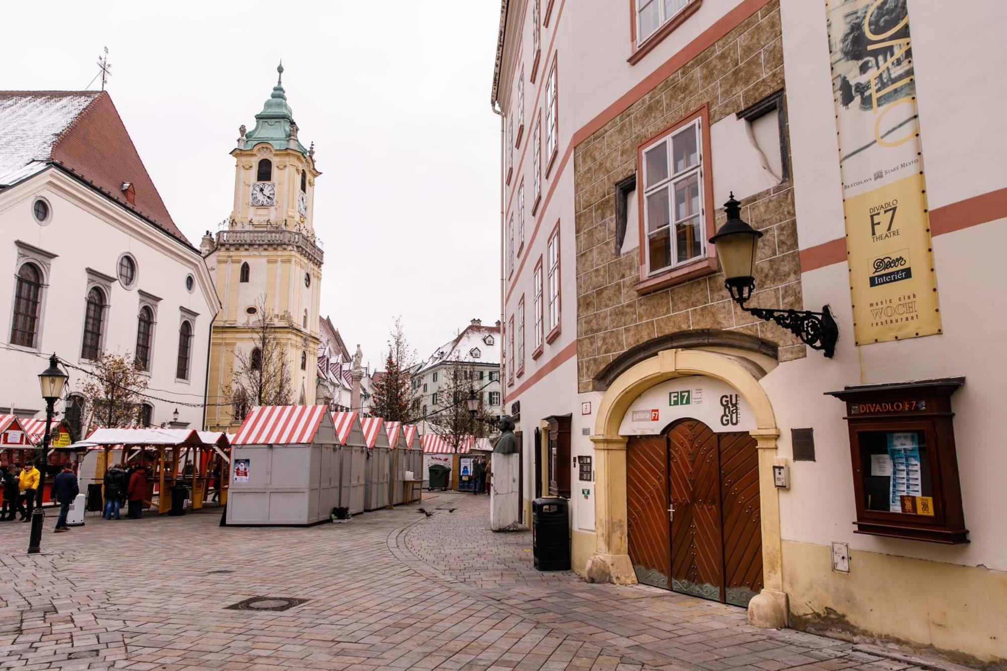 Apartment Lea - Old Town Братислава Экстерьер фото